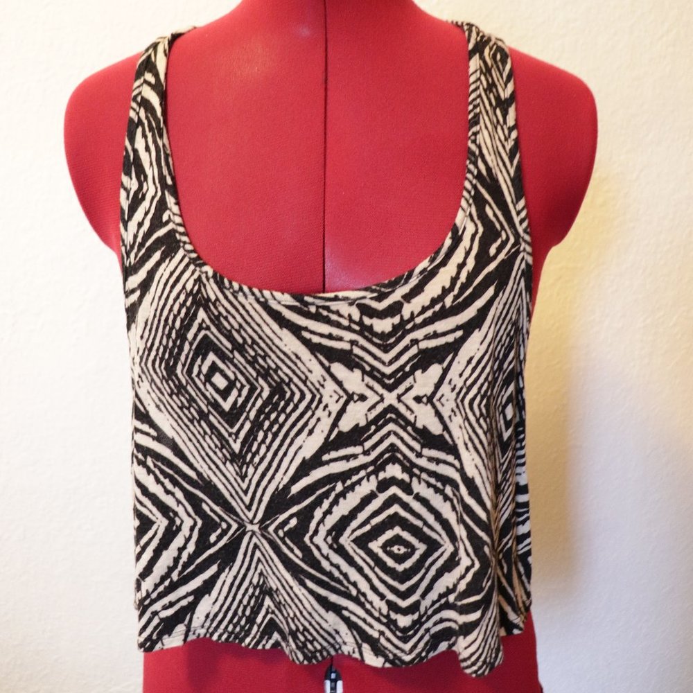Forever 21 Geometric Crop Top